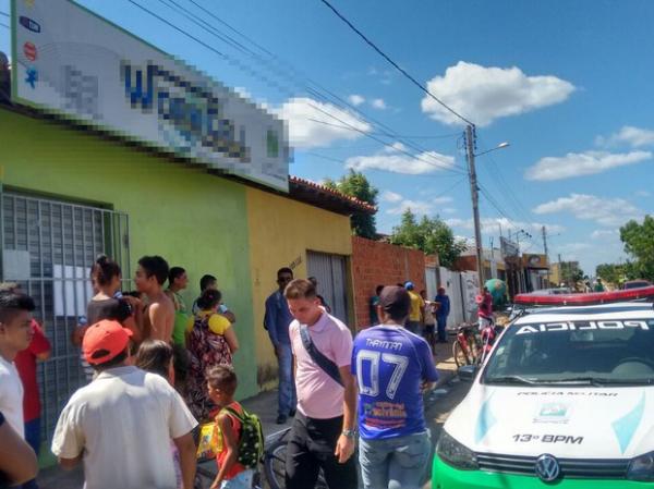 Dupla assalta comércio, cliente reage e mata um dos suspeitos em Teresina