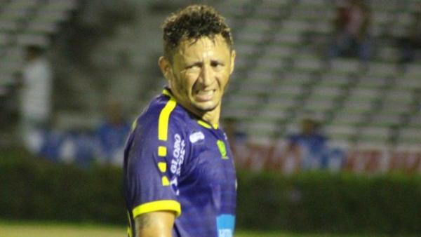 Em partida com destaque para jogadas paradas, Piau&iacute; e Picos terminam com empate.(Imagem:Globoesporte.com)