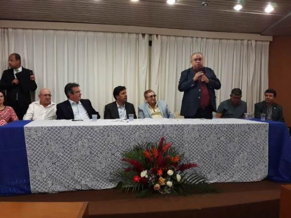 Heráclito e Ciro se encontram em evento com ministro no PI