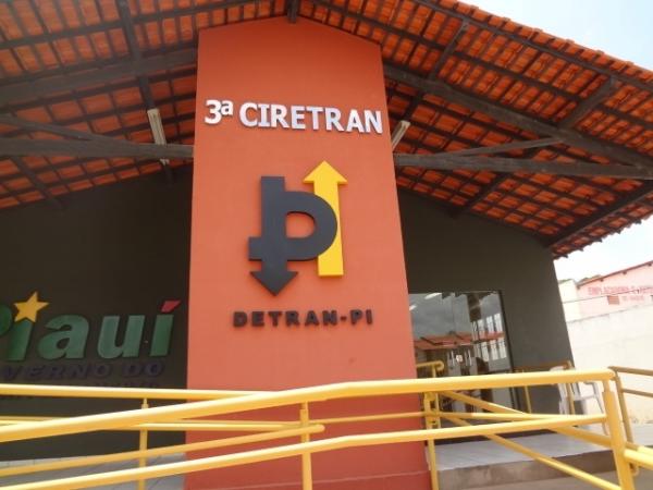 DETRAN-PI realizar&aacute; 7&ordm; leil&atilde;o de ve&iacute;culos apreendidos(Imagem:FlorianoNews)