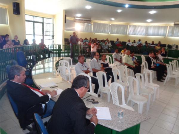 Audi&ecirc;ncia p&uacute;blica debate regulariza&ccedil;&atilde;o fundi&aacute;ria em Floriano (Imagem:FlorianoNews)