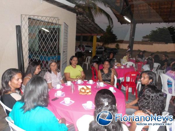 Mulheres participam de Ch&aacute; Entre Amigas em Floriano.(Imagem:FlorianoNews)