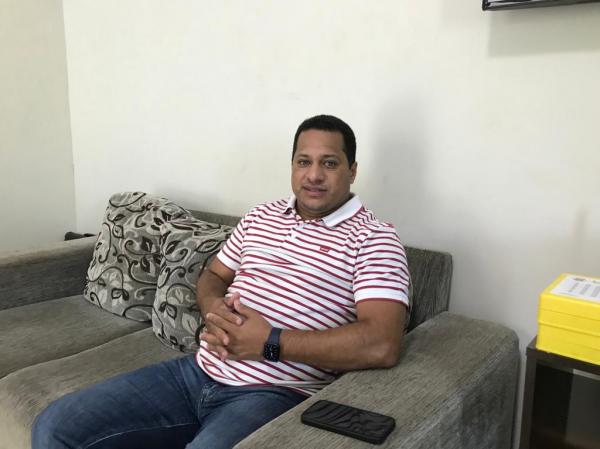 Ex-prefeito de Barão de Grajaú, Gleydson Resende, concede coletiva de imprensa