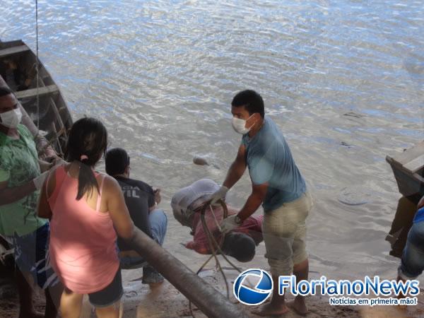 Homem &eacute; encontrado morto no rio Parna&iacute;ba.(Imagem:FlorianoNews)