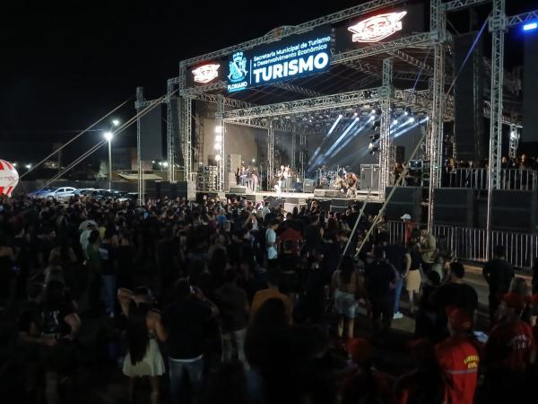 Raimundos agitam Floriano em noite hist&oacute;rica de rock durante as comemora&ccedil;&otilde;es dos 129 anos da cidade(Imagem:FlorianoNews)