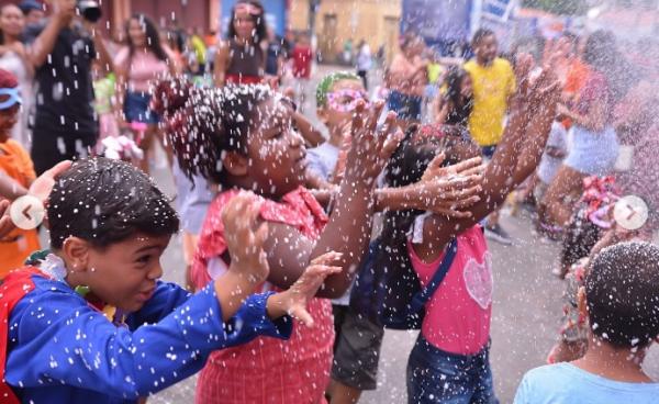 Carnaval da Fam&iacute;lia em Floriano: A festa que uniu gera&ccedil;&otilde;es na Princesa do Sul(Imagem:Reprodu&ccedil;&atilde;o/Instagram)