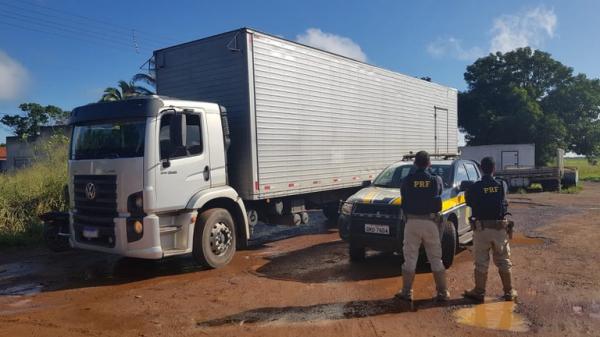PRF apreende 535 mil maços de cigarros contrabandeados em rodovias do Piauí, em menos de 24 horas
