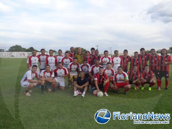 1&ordm; Jogo Beneficente de futebol &eacute; realizado no Est&aacute;dio Tiber&atilde;o.(Imagem:FlorianoNews)