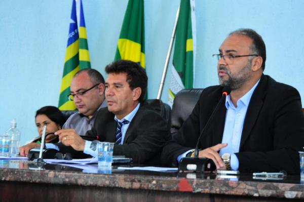 Audi&ecirc;ncia p&uacute;blica na C&acirc;mara Municipal de Floriano busca fortalecimento da seguran&ccedil;a das escolas(Imagem:CMF)