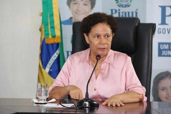 Regina Sousa discorda da ideia de Wellington Dias de lançar candidatura única