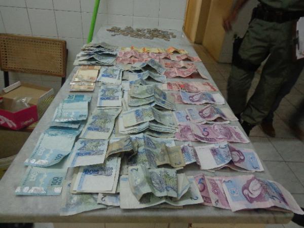 Opera&ccedil;&atilde;o policial cumpre mandado de busca e apreens&atilde;o em Floriano.(Imagem:FlorianoNews)