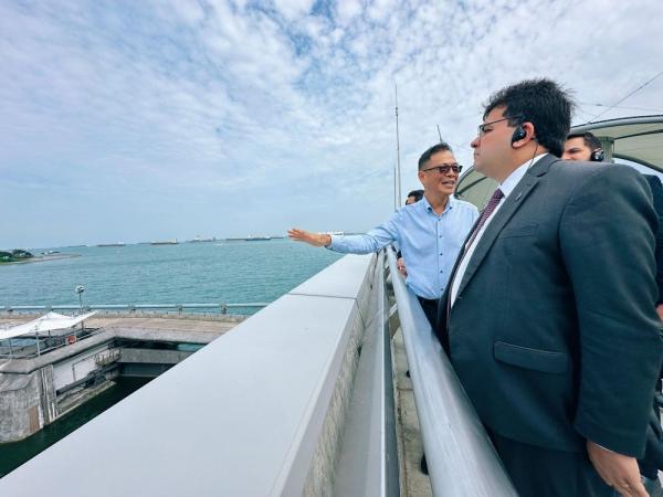 Em Singapura, governador conhece experiências de abastecimento e uso sustentável de água