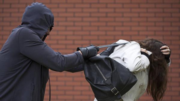 Homem é alvejado após delegado reagir a assalto em Teresina