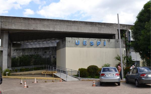 Professores vão decidir nesta segunda se iniciam paralisação na Uespi.(Imagem:Cidade Verde)