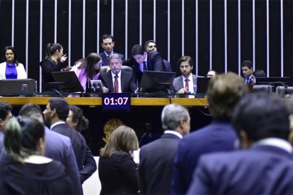 Governo tenta barrar proposta de desoneração para prefeituras na Câmara