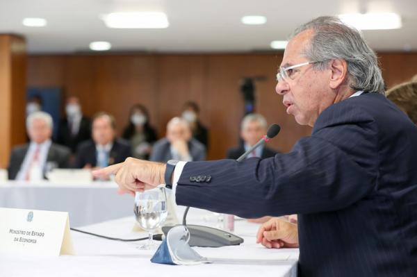 Rubens Novaes diz que informou Paulo Guedes sobre renúncia do BB em maio