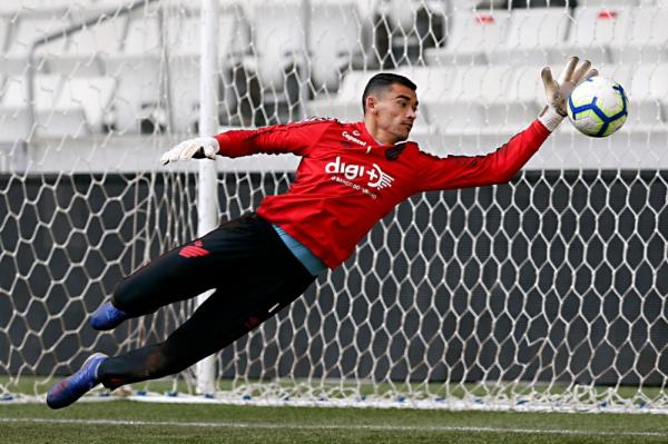 Destaque no t&iacute;tulo da Copa do Brasil, Santos ganhou chance de Tite.(Imagem:Albari Rosa/Gazeta do Povo)