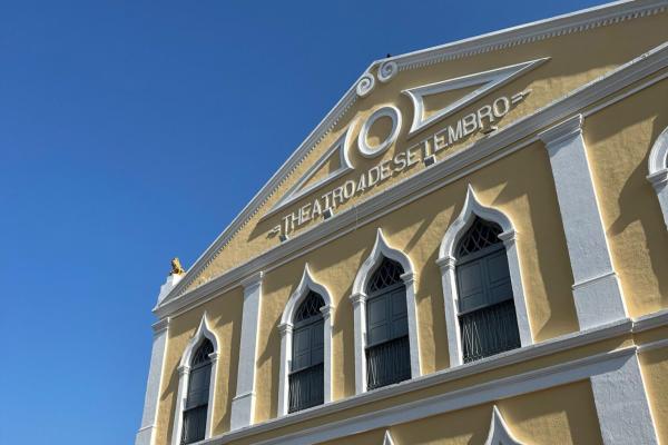 Theatro 4 de Setembro abre programação de março com ações do Mês da Mulher e agenda diversificada