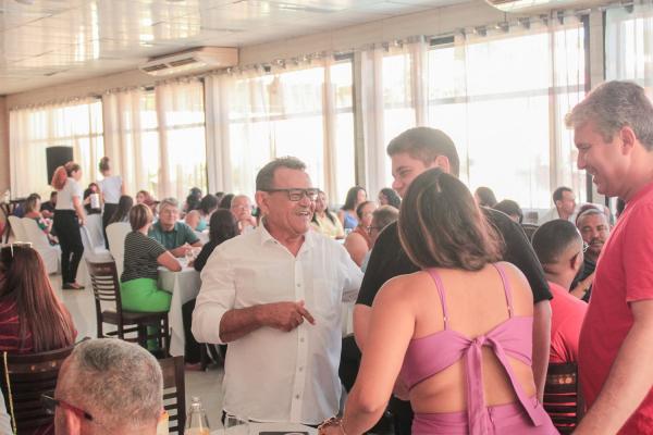 Grupo liderado por Maur&iacute;cio Bezerra discute propostas para Floriano e define pr&eacute;-candidatura a prefeito.(Imagem:Divulga&ccedil;&atilde;o)