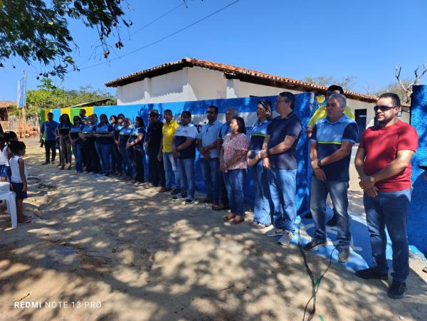Prefeitura de Bar&atilde;o de Graja&uacute; entrega nova escola no Povoado Limoeiro(Imagem:FlorianoNews )