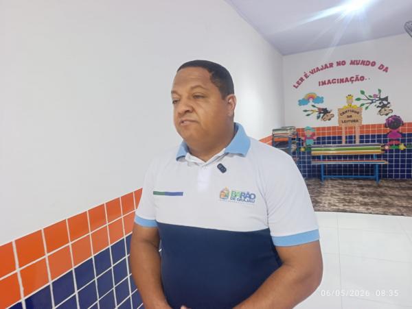 Prefeito Antônio Carlos destaca investimentos na educação durante entrega de livros em B. de Grajaú