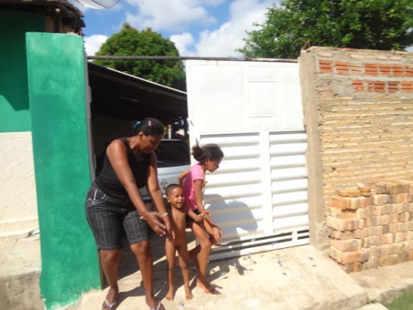 Papai Noel faz a alegria da crian&ccedil;ada em Floriano.(Imagem:FlorianoNews)