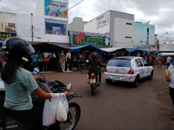 Grande movimenta&ccedil;&atilde;o &eacute; registrada no Centro de Picos.(Imagem:Divulga&ccedil;&atilde;o /TV Clube)