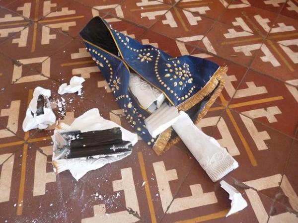 Vândalo invade igreja e quebra imagens sacras em Esperantina