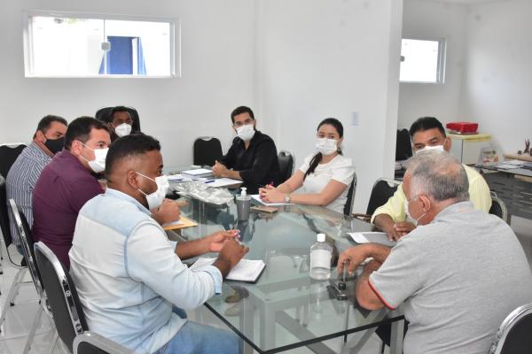 Reuni&atilde;o define medidas de combate &agrave; pandemia em Floriano ap&oacute;s aumento de casos(Imagem:SECOM)