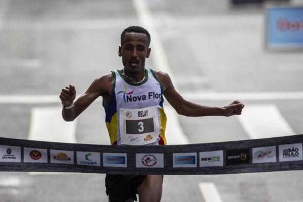 Belay Bezabh deixa brasileiro para trás e é bicampeão da São Silvestre