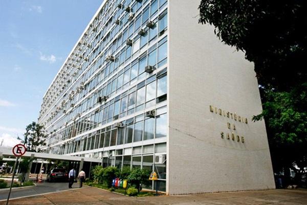 Cerca de R$ 17 bi parados durante pandemia serão reinvestidos na saúde, anuncia ministério