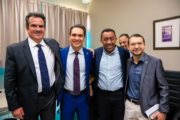 Senador Ciro Nogueira realiza um dia inteiro de reuniões e atende prefeitos, vereadores e lideranças de todo o Piauí (Imagem:Suyane Mesquita / ASCOM)