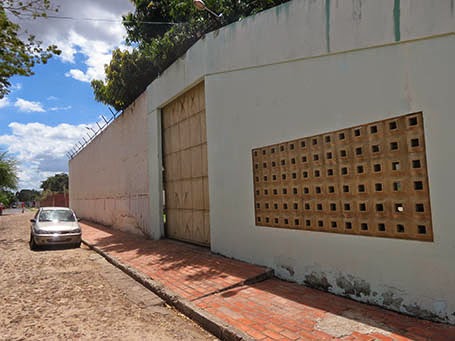 Polícia militar recaptura mais dois fugitivos do CEM