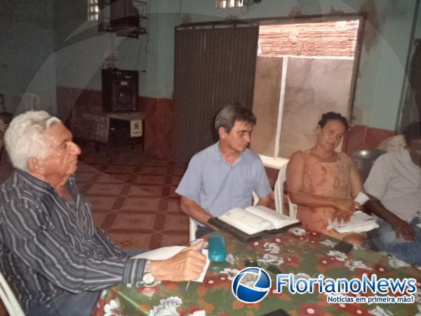 Entidades se re&uacute;nem para melhorar a condi&ccedil;&atilde;o do homem no campo de Floriano.(Imagem:FlorianoNews)