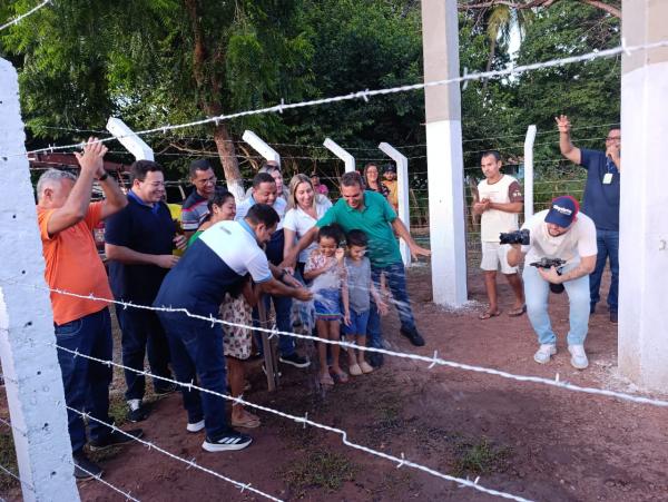 Inaugura&ccedil;&atilde;o de po&ccedil;o artesiano leva mais qualidade de vida ao povoado Bem Quer.(Imagem:FlorianoNews)