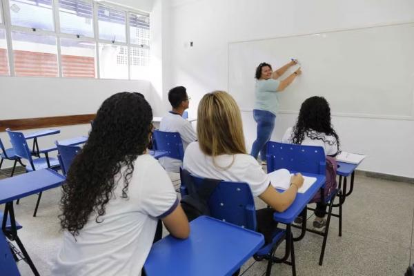 Concurso público com 4 mil vagas para professor da Seduc no Piauí é autorizado