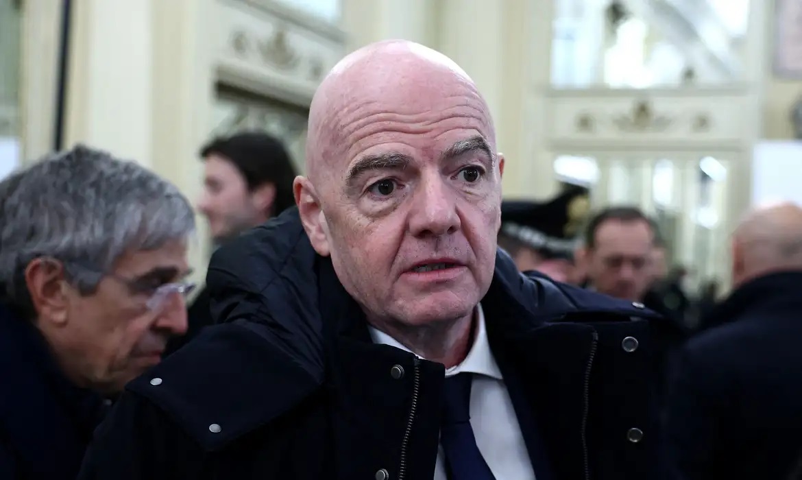 Federações questionam promessa de reforma de Gianni Infantino na Fifa
