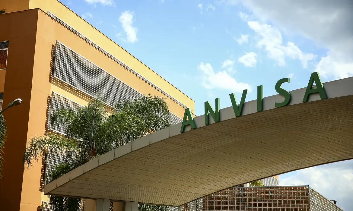 Anvisa proíbe lotes irregulares de medicamento para esclerose múltipla
