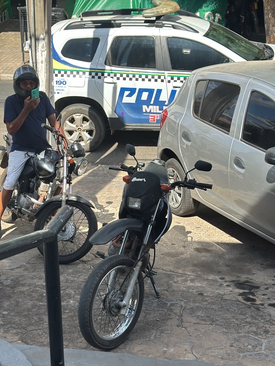 PM recupera motocicleta de radialista tomada de assalto em Floriano