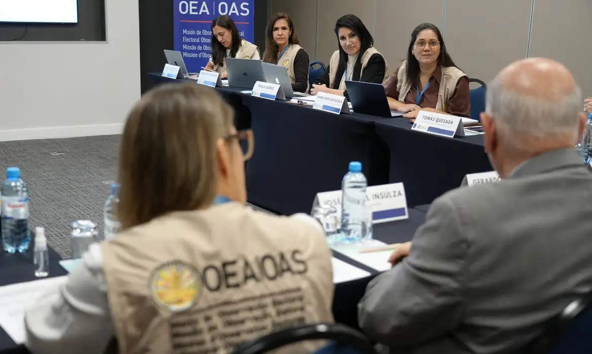 OEA elogia eleição no Brasil, mas aponta preocupação com desinformação
