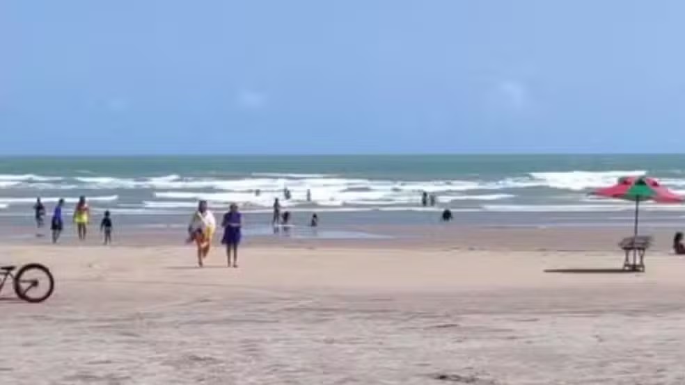 Homem morre após se afogar e adolescente desaparece no litoral do PI
