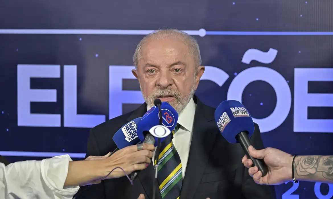 TSE: Lula autoriza quebra de sigilo bancário se Flávio fizer o mesmo
