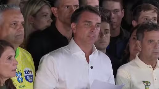 Flávio chama resultado do segundo turno de 'sacanagem', diz ser 'impossível' reconhecer derrota e que tentará anulação
