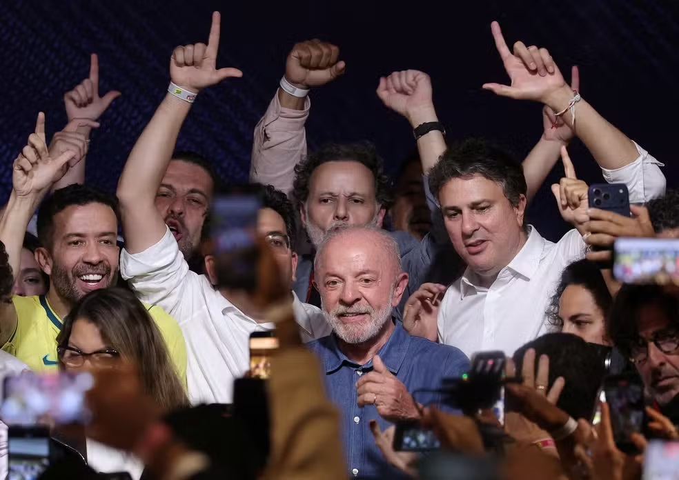 Reeleito, Lula diz ter vencido 'intromissão' de big techs, defende regular e diz que atuará com Congresso, mesmo sob oposição
