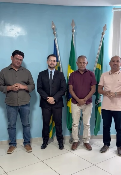 Câmara de Floriano recebe vereador de São José do Peixe para fortalecer parceria entre os legislativos
