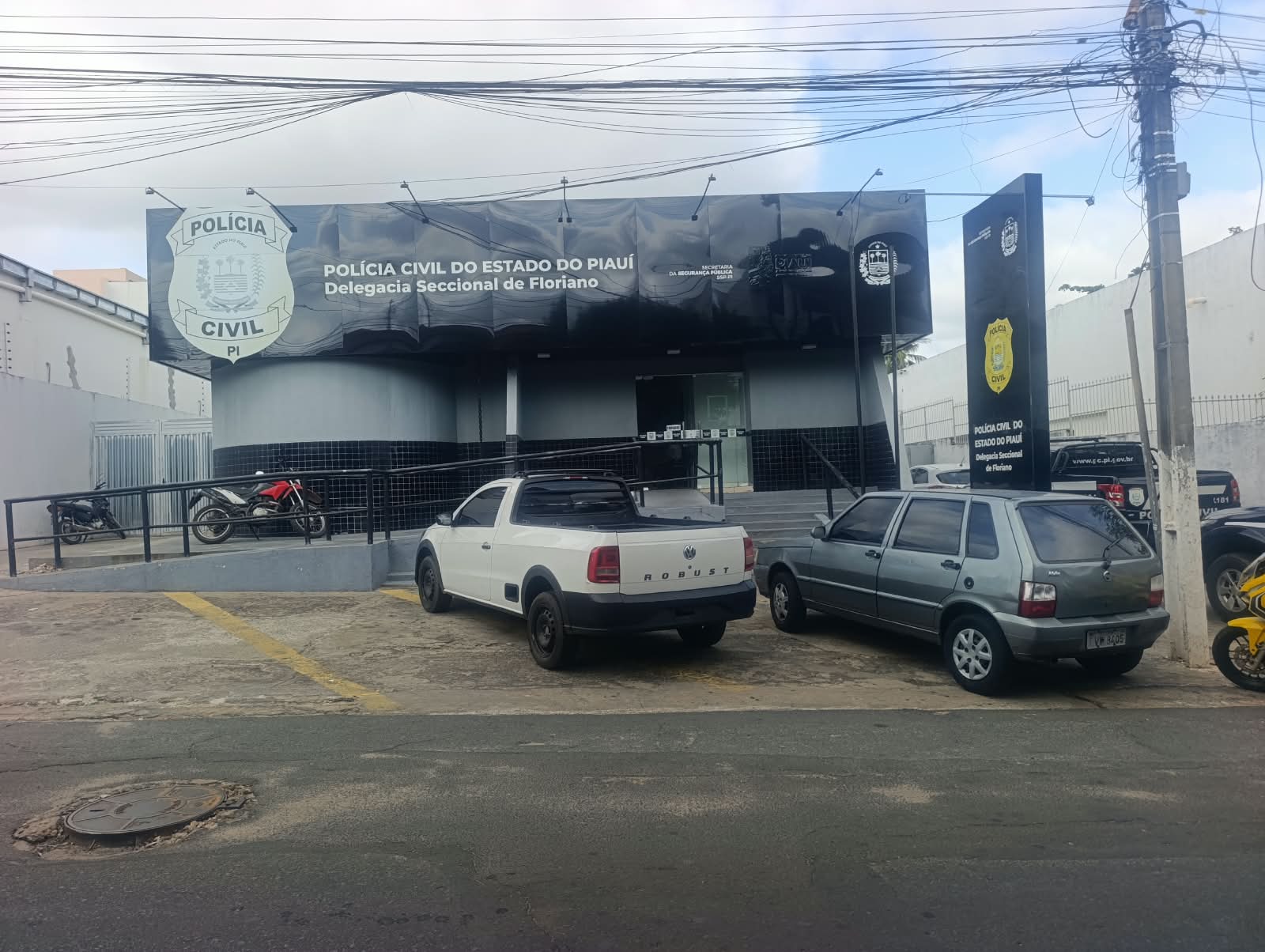 Homem morre e outro fica ferido após ataque a tiros no bairro Tiberão, em Floriano