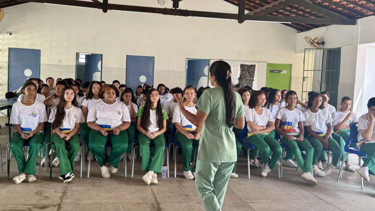 Saúde Mental leva ações de conscientização a escolas de Floriano durante o Setembro Amarelo.