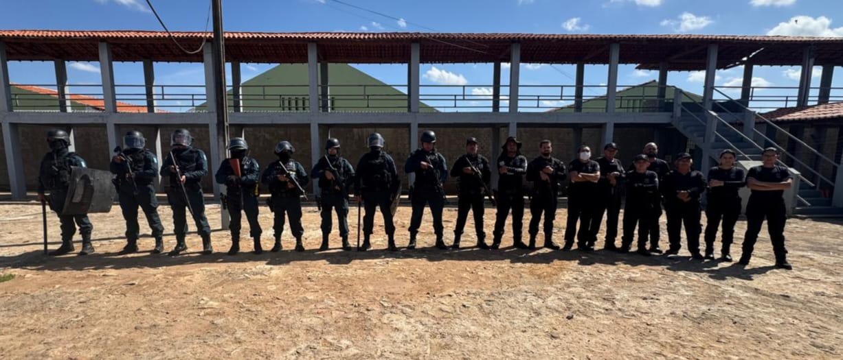 Força Tática e Polícia Penal realizam vistoria preventiva em unidade prisional de Floriano.