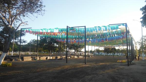 Preparativos para a I Cidade Junina de Floriano est&atilde;o em fase final.(Imagem:FlorianoNews)