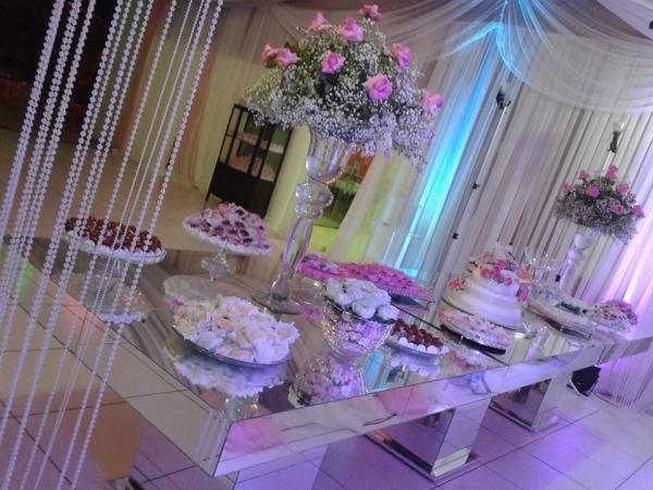Noivos e Festa Toinha Andrade realizou eventos em Floriano e Uru&ccedil;ui(Imagem:Divulga&ccedil;&atilde;o)